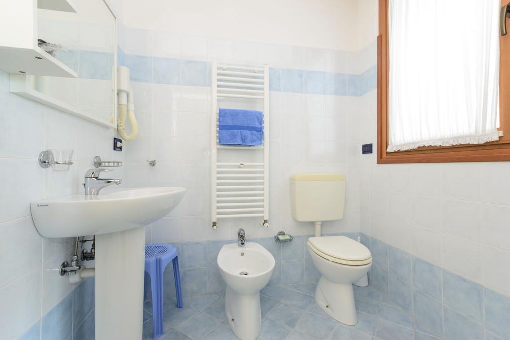 Sunbeach Apartments Lignano Sabbiadoro Eksteriør billede