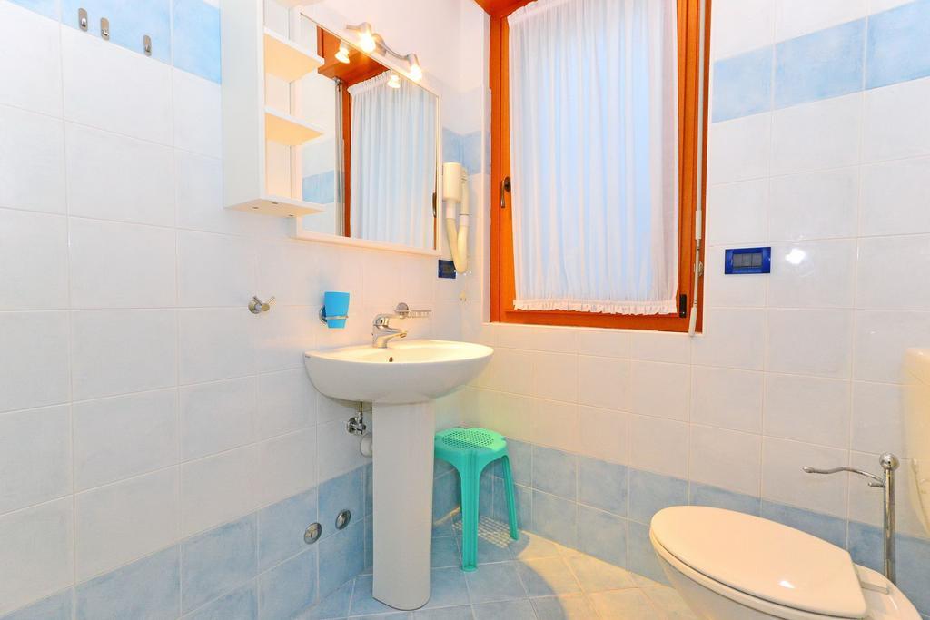 Sunbeach Apartments Lignano Sabbiadoro Eksteriør billede