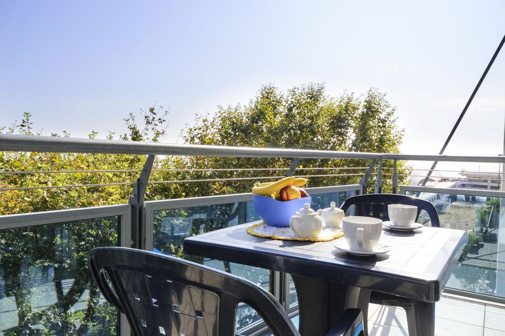 Sunbeach Apartments Lignano Sabbiadoro Eksteriør billede